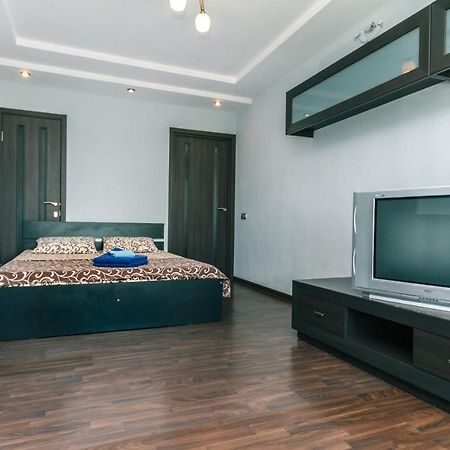 Apartments On Henerala Zhmachenka Kiev Eksteriør bilde
