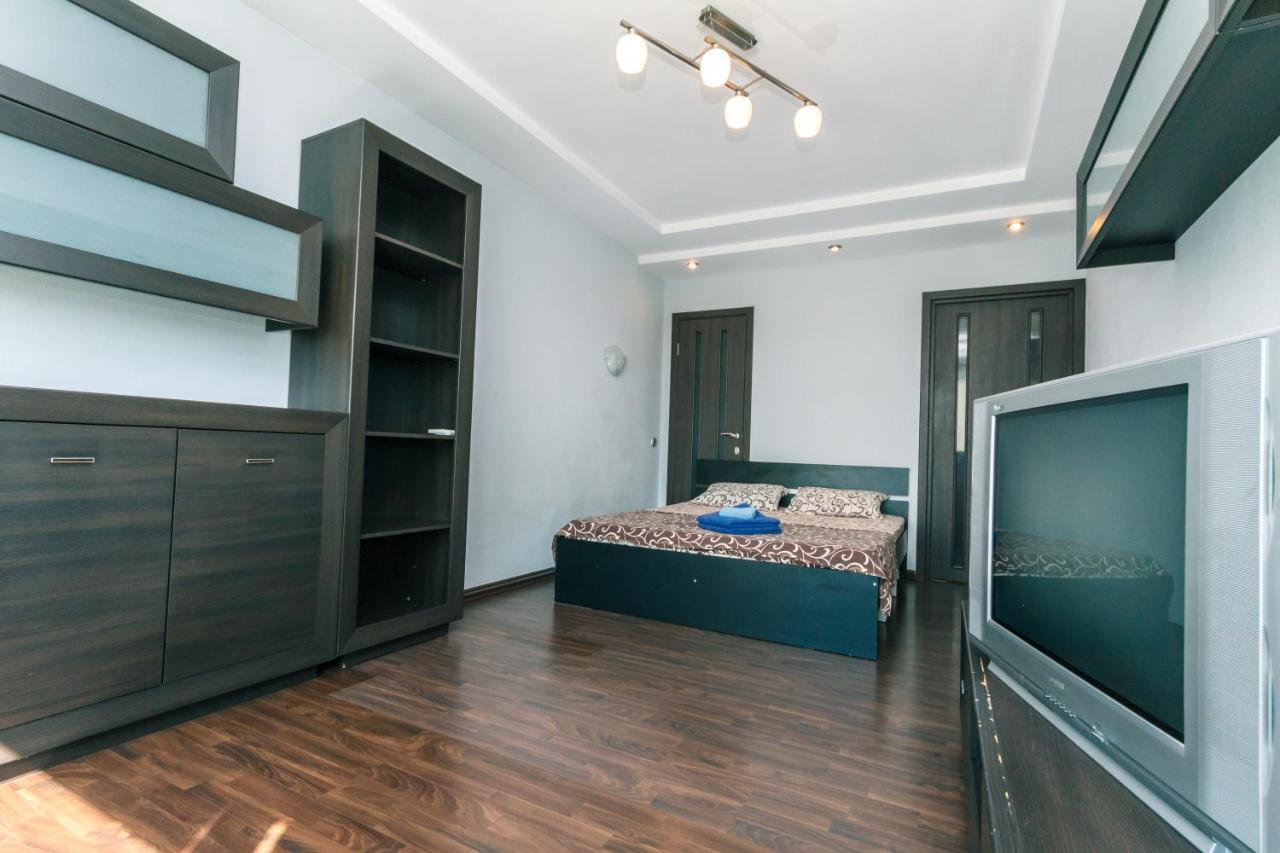 Apartments On Henerala Zhmachenka Kiev Eksteriør bilde